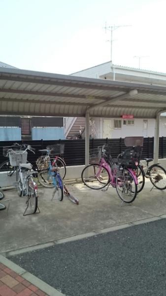 千葉市稲毛区小深町のアパート