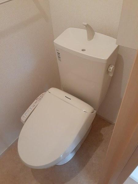四街道市吉岡のアパート
