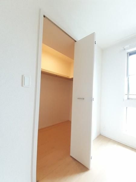 四街道市吉岡のアパート