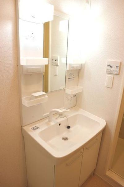 四街道市下志津新田のアパート