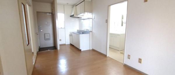 四街道市鹿渡のアパート