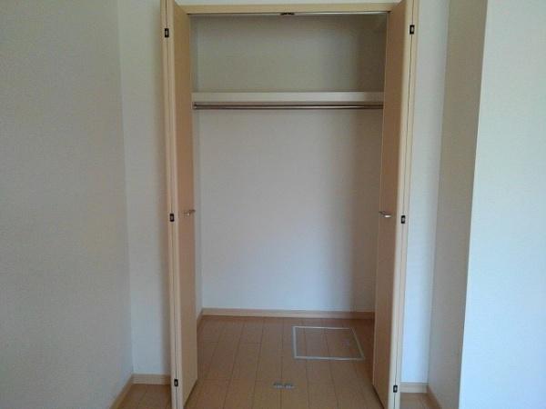 印旛郡酒々井町尾上のアパート