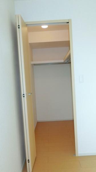 四街道市和良比のアパート