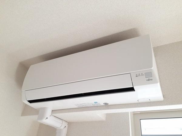 成田市並木町のアパート