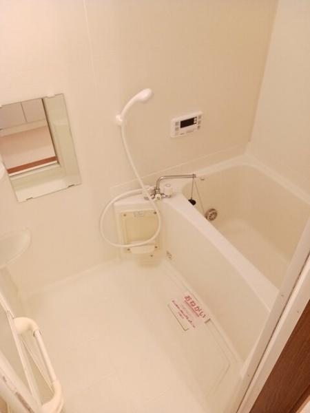 八街市富山のアパート