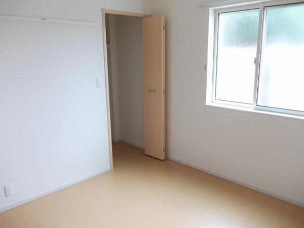 八街市文違のアパート