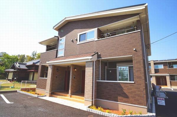 四街道市物井のアパート