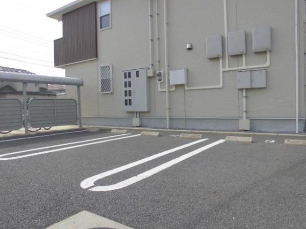 四街道市和良比のアパート
