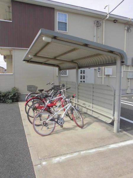 四街道市和良比のアパート