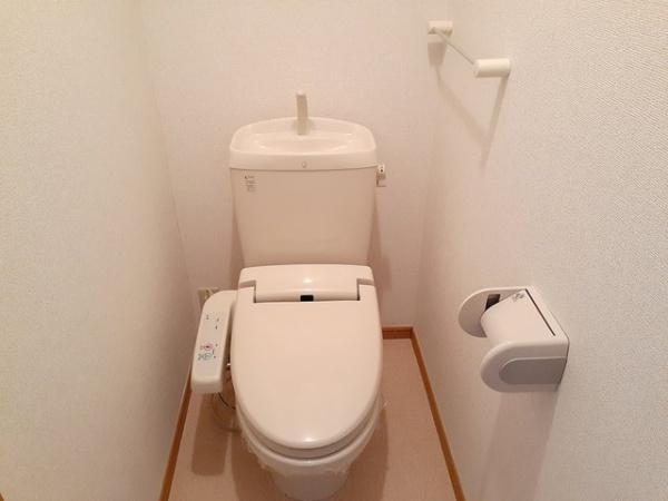 富里市七栄のアパート