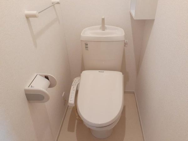 八街市八街ほのアパート