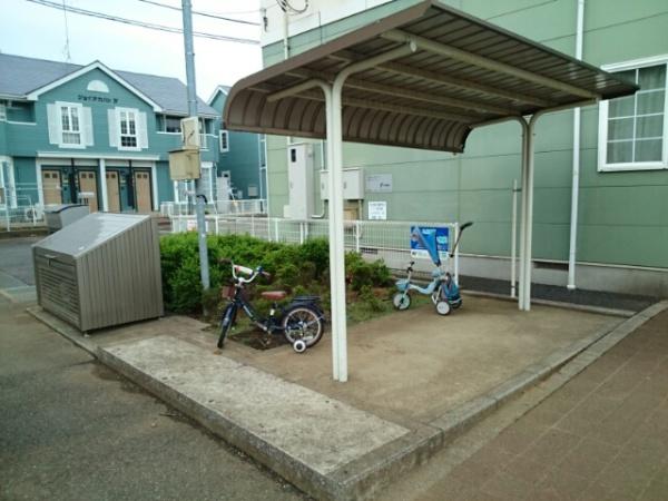 八街市八街ほのアパート