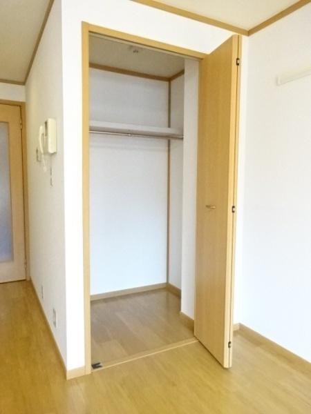 成田市飯田町のマンション