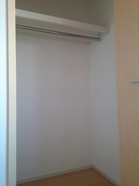 四街道市大日のアパート