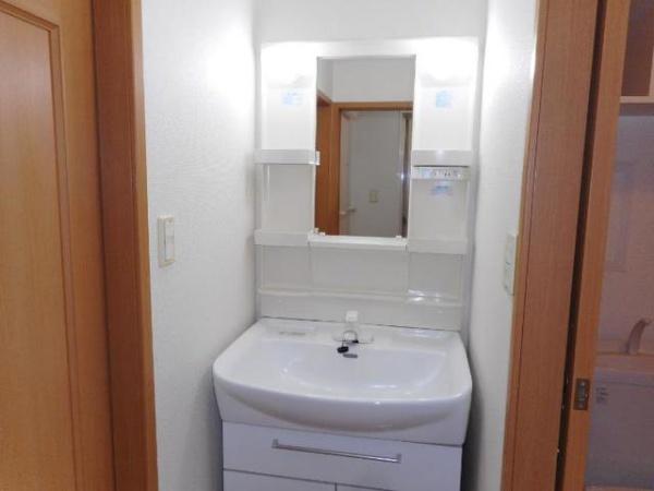八街市八街ほのアパート