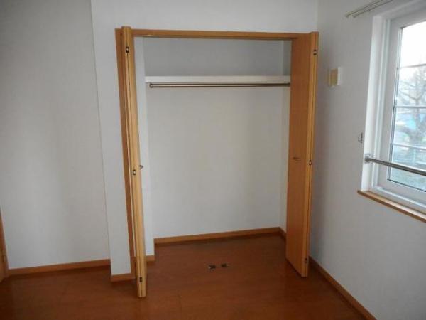 八街市八街ほのアパート
