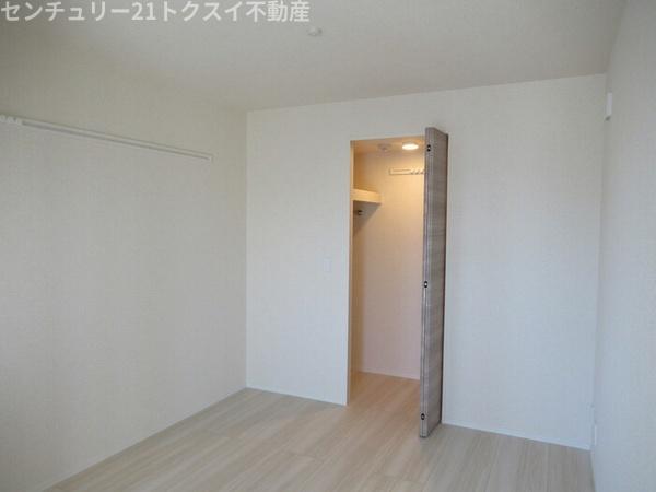 印旛郡酒々井町中川のアパート