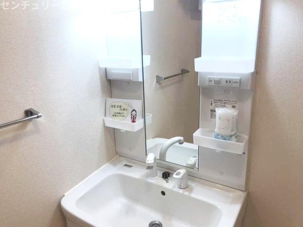 四街道市栗山のアパート
