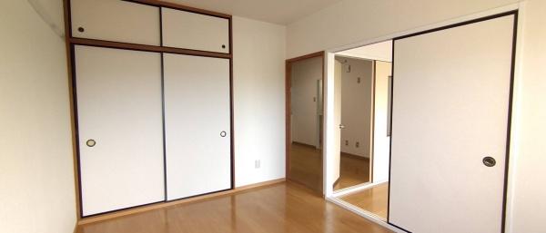 四街道市鹿渡のアパート