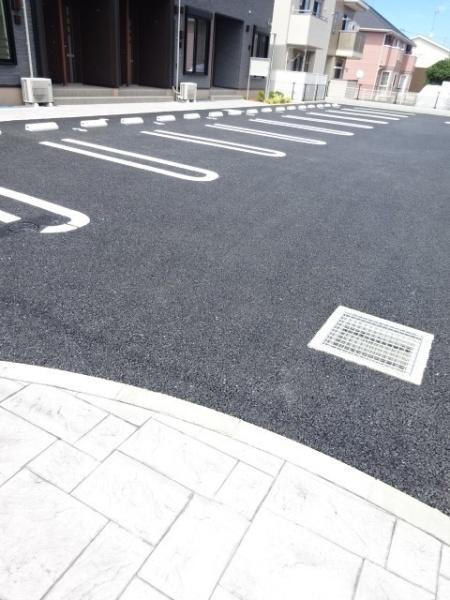 八街市八街ほのアパート