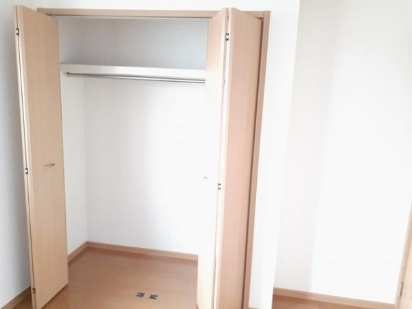 八街市文違のアパート