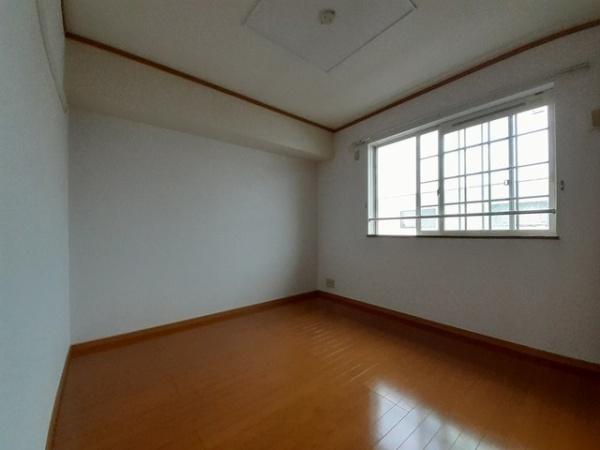 八街市文違のアパート