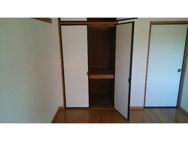 八街市八街ほのアパート