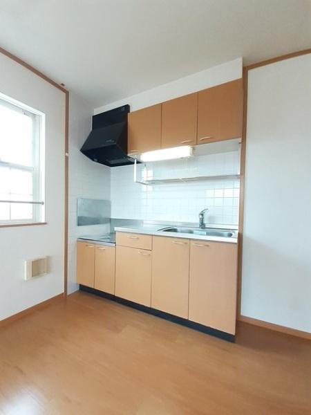 四街道市大日のアパート