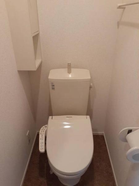 四街道市下志津新田のアパート