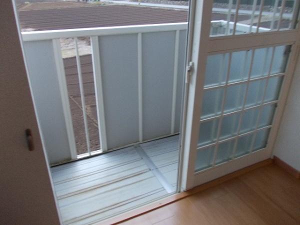 八街市八街ろのアパート