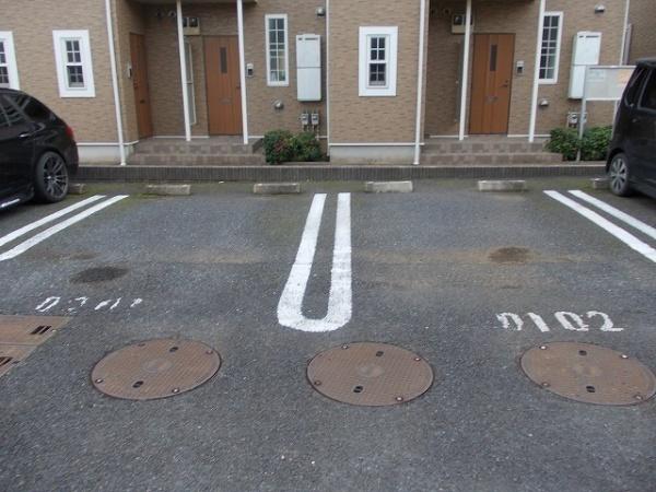 八街市八街ろのアパート