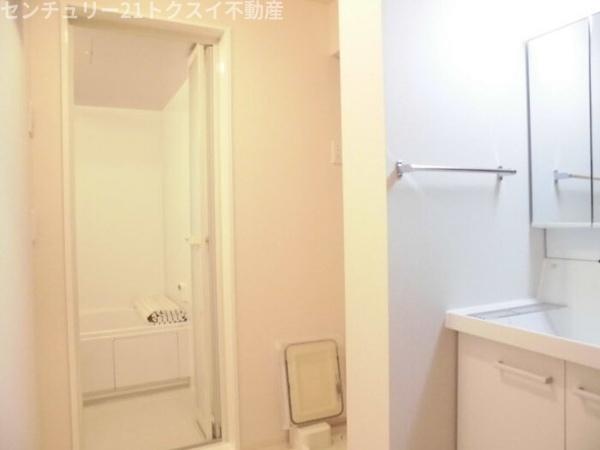 四街道市栗山のアパート
