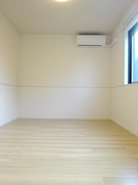 八街市八街ほのアパート