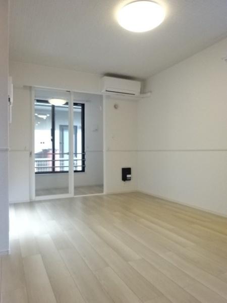 八街市八街ほのアパート