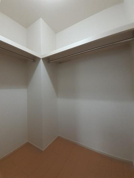 四街道市大日のアパート