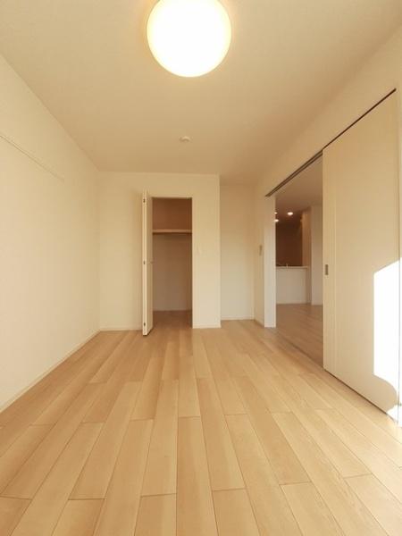 四街道市内黒田のアパート