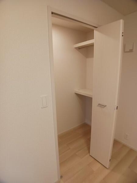 四街道市鹿渡のアパート
