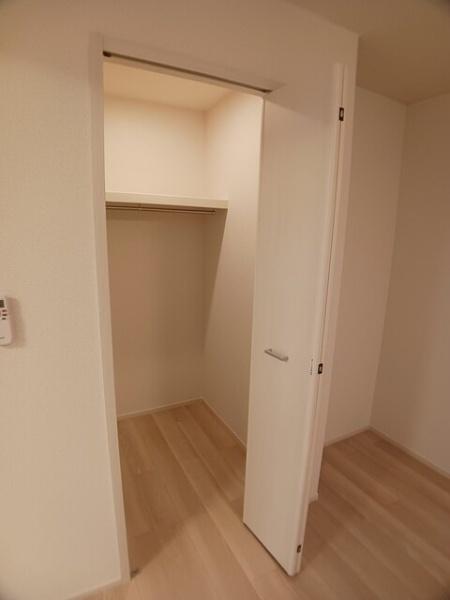 四街道市鹿渡のアパート