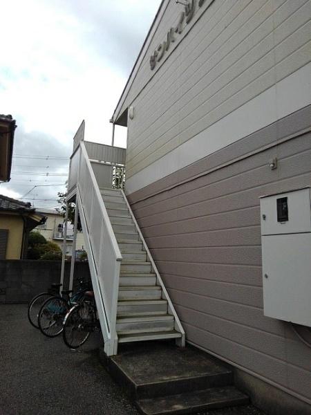 四街道市和良比のアパート