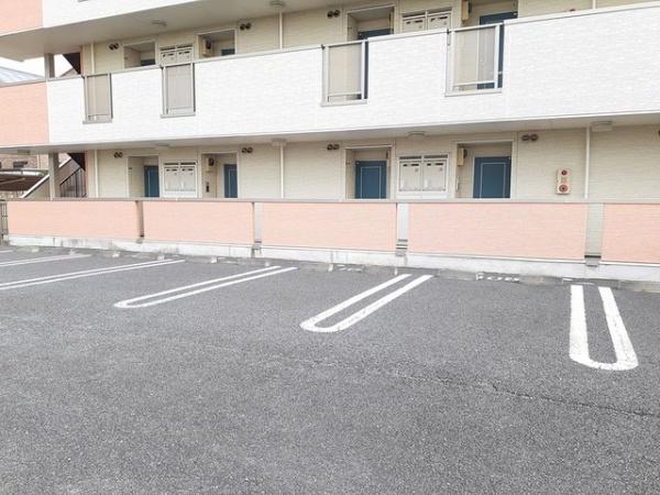 成田市飯田町のマンション