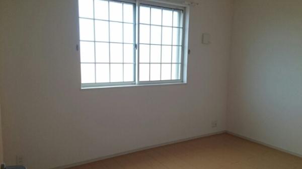 八街市八街ほのアパート