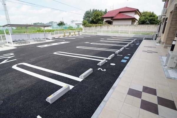 四街道市鹿放ケ丘のアパート