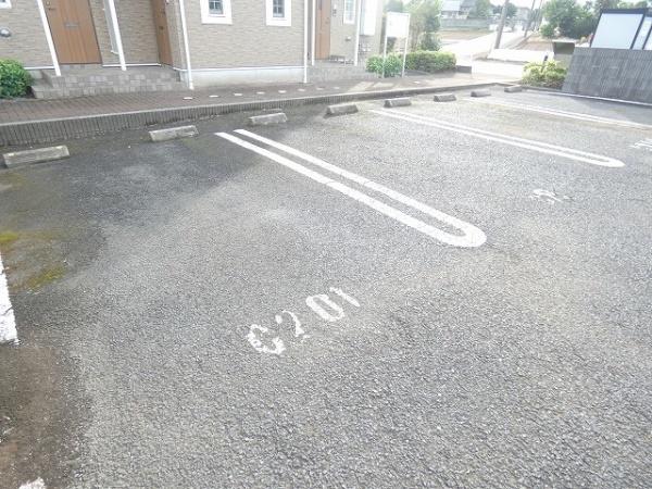 八街市八街ろのアパート