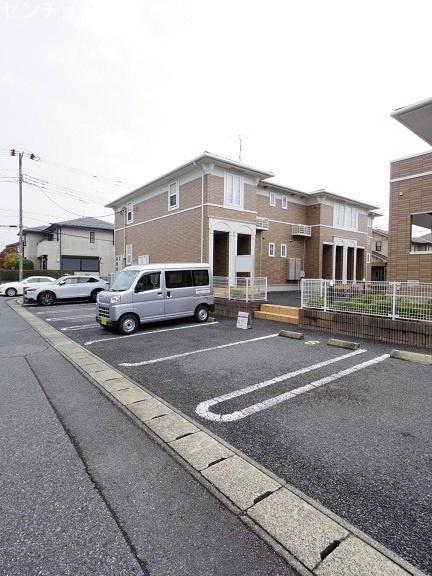 佐倉市井野のアパート(駐車場)