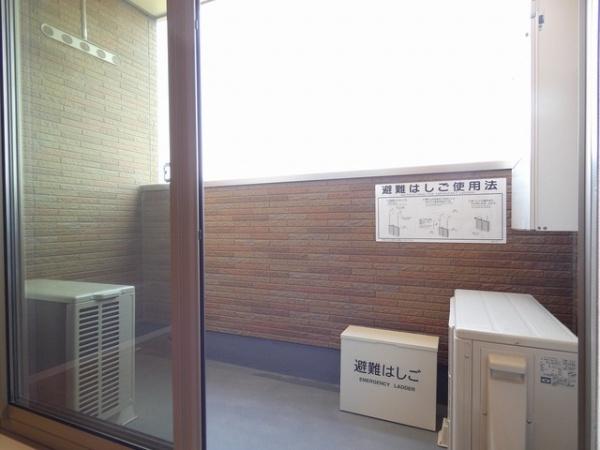 富里市七栄のアパート(バルコニー)
