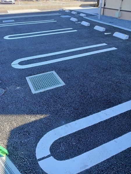 八街市八街ほのアパート(駐車場)