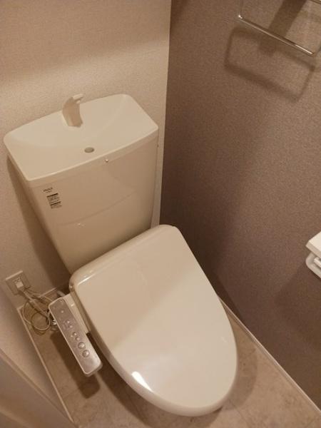 八街市八街ほのアパート(トイレ)