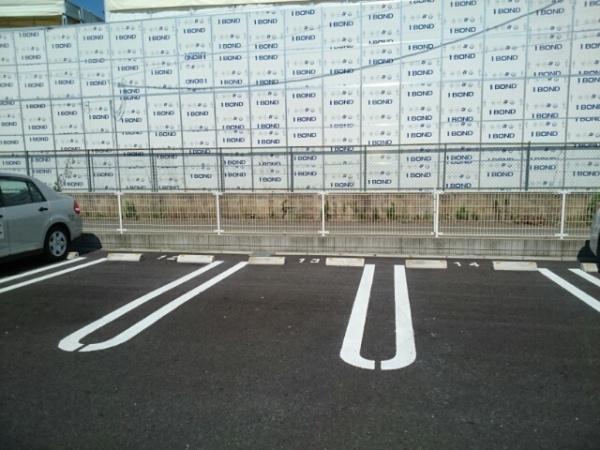 四街道市大日のアパート(駐車場)
