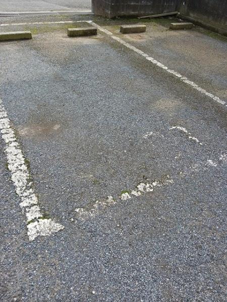 八街市八街ほのアパート(駐車場)