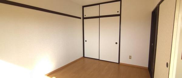 四街道市鹿渡のアパート